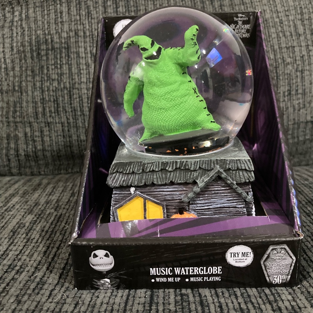 Nightmare Before Christmas 30th Anniversary musical Waterglobe